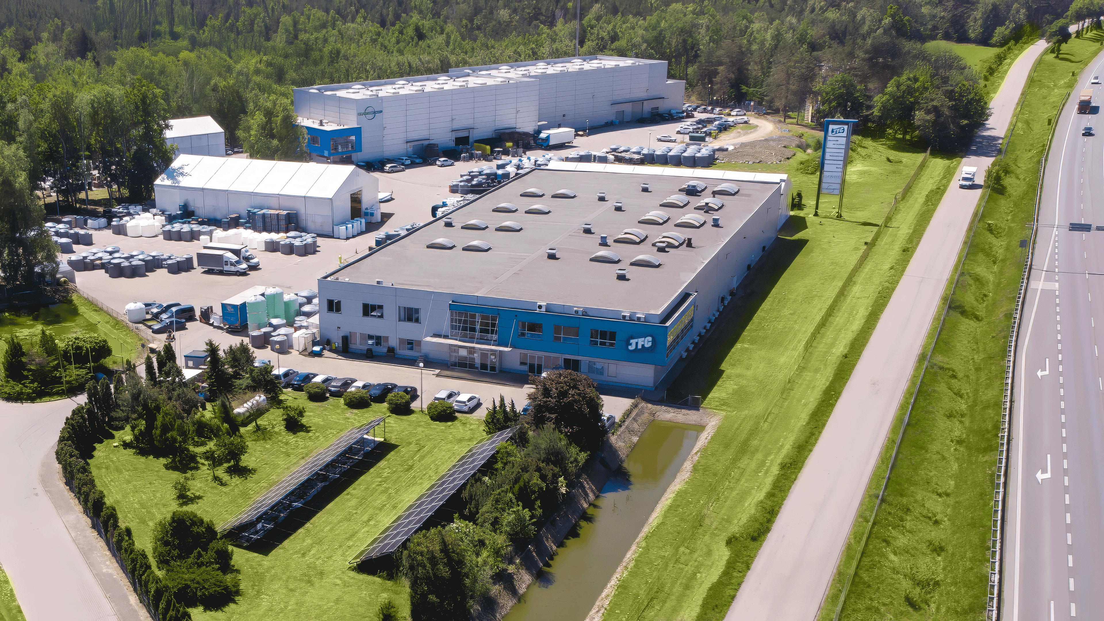 JFC z lotu ptaka JFC z lotu ptaka